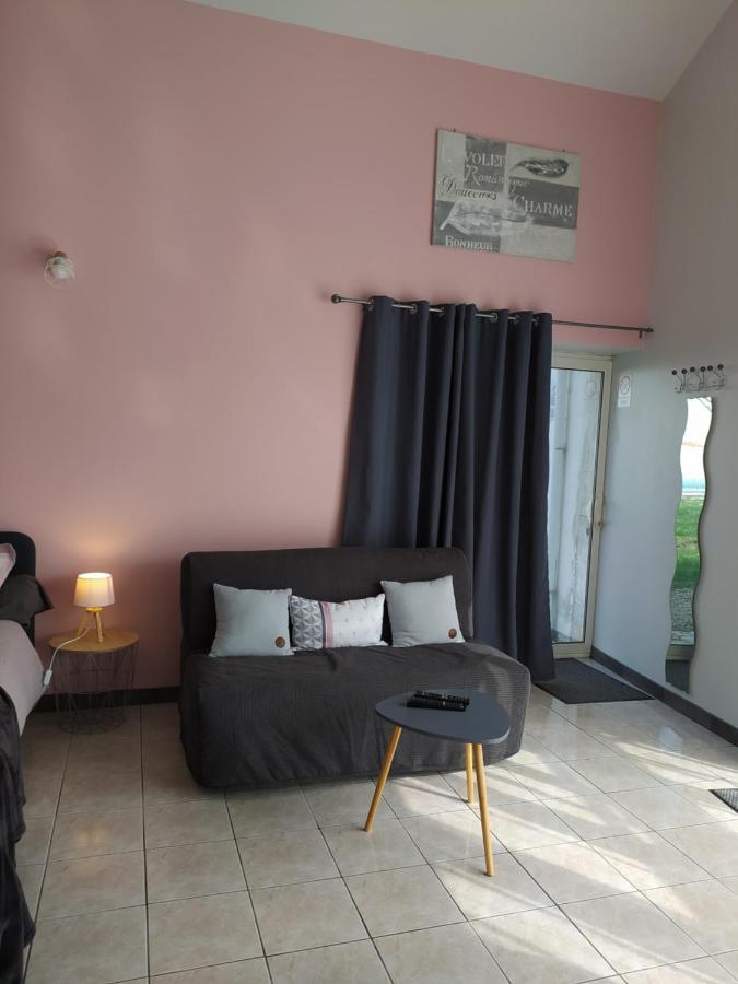 Domaine Moulin D' Elemiah Apartment Gemozac Bagian luar foto