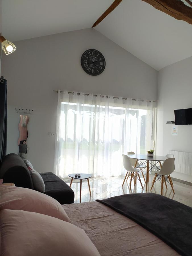 Domaine Moulin D' Elemiah Apartment Gemozac Bagian luar foto