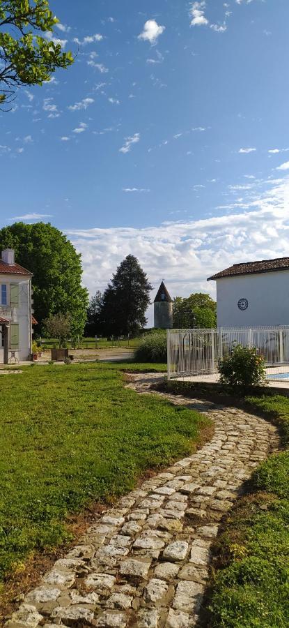 Domaine Moulin D' Elemiah Apartment Gemozac Bagian luar foto